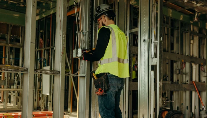 68375e8ffb343a40bffd0f8f_How To Get Your OSHA 10 Certification For Electricians_banner